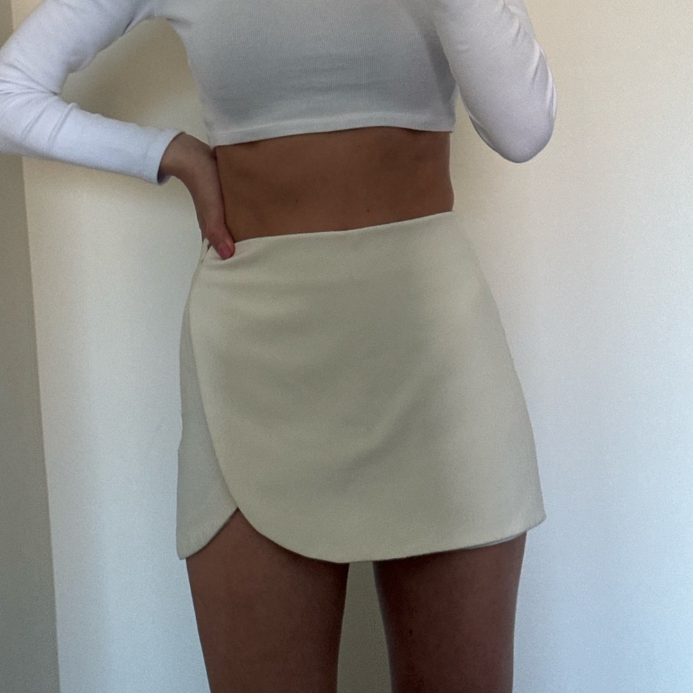 Zara cream skort
